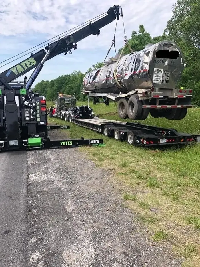 Large Vehicle Towing | Yates Wrecker